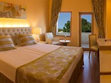 otel_cesars-resort-side_imNYKv1AjOrxYBapuMv2