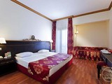 otel_cesars-resort-side_U2ge0xEBBYXdvdxJlK34