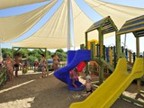 lake_river_side_hotel (107)