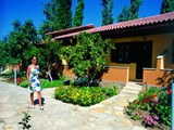 ozlem_garden_side (2)