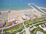port_side_resort (6)