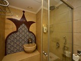 otel_side-crown-palace_sz6oslDjnNS6NyX93Pg7